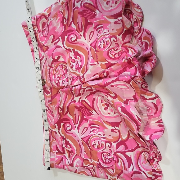 LILLY PULITZER Pink Buttercup Short 5" Scalloped Hemline - Picture 9 of 15